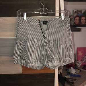 Black and white stripped shorts - size 36
